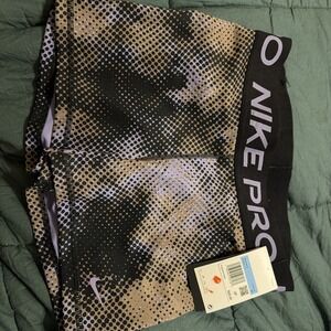 Nike Women's Pro 365 3" Compression Spot Shorts Size M 3" Inseam IB8260 010